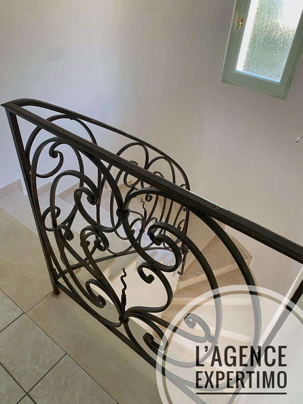 Maison - 181 m² - 5 pièces