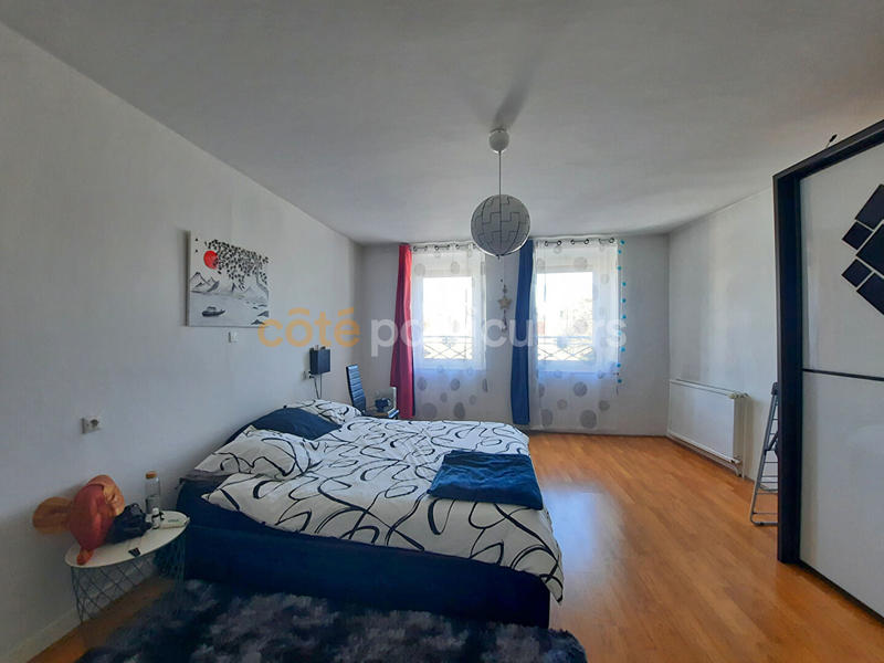 Immeuble - 9 pièces