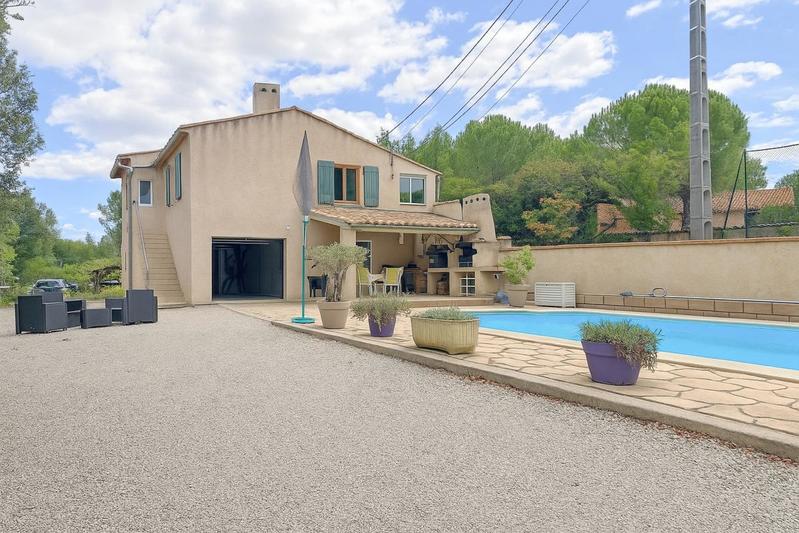 Villa - 160 m² - 6 pièces