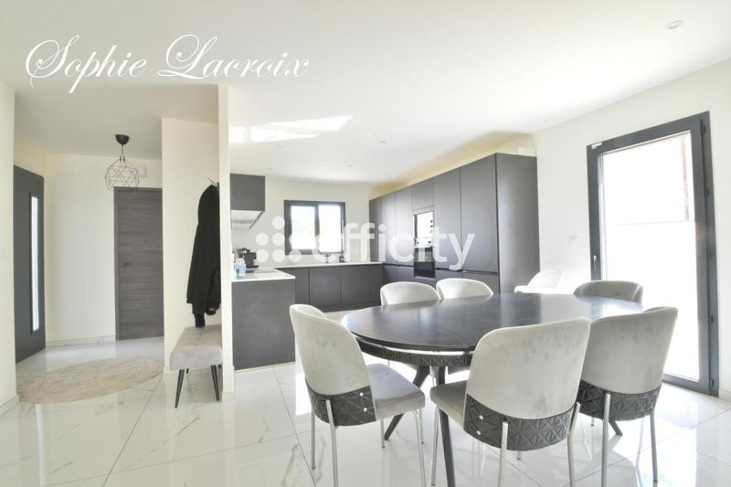 Villa - 130 m² - 4 pièces