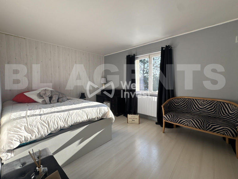 Maison - 225 m² - 7 pièces