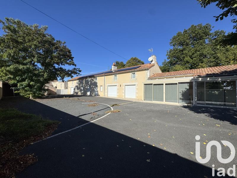 Maison - 298 m² - 7 pièces