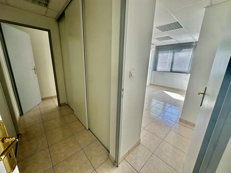 Bureau - 103 m² - 5 pièces