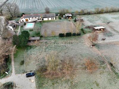 Maison - 280 m² - 7 pièces