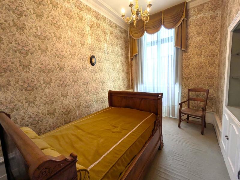 Château - 270 m² - 10 pièces