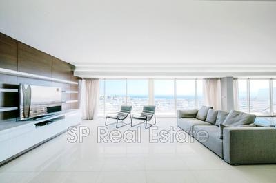 Appartement - 200 m² - 4 pièces