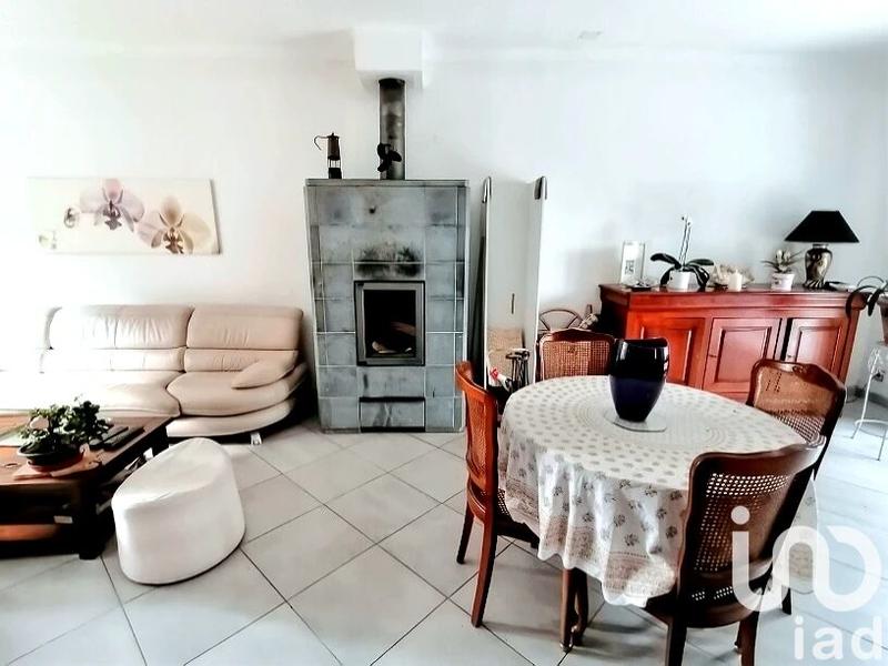 Maison - 255 m² - 8 pièces