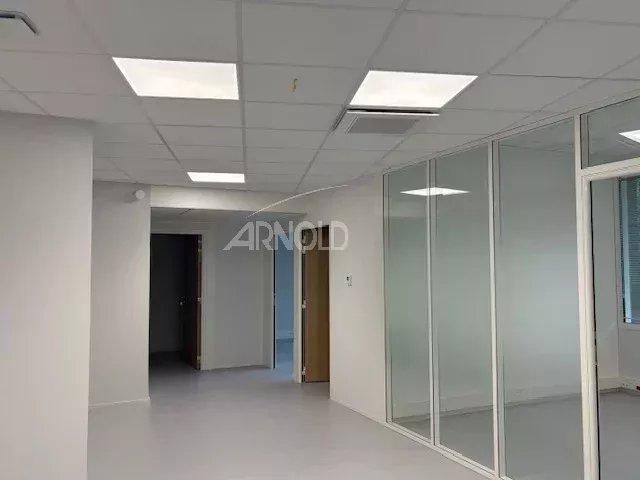 Bureau - 297 m²