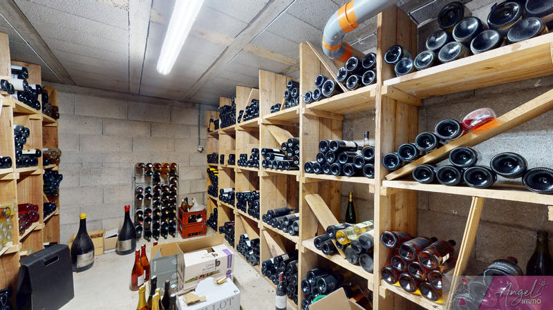 Maison - 230 m² - 9 pièces