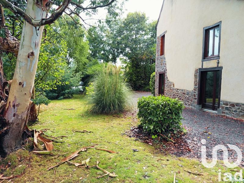 Maison - 234 m² - 8 pièces