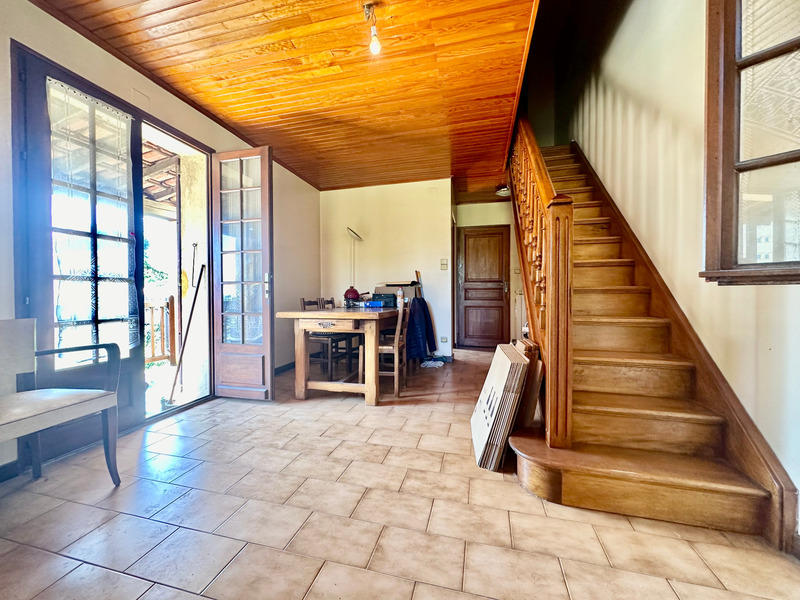 Maison - 95 m² - 5 pièces