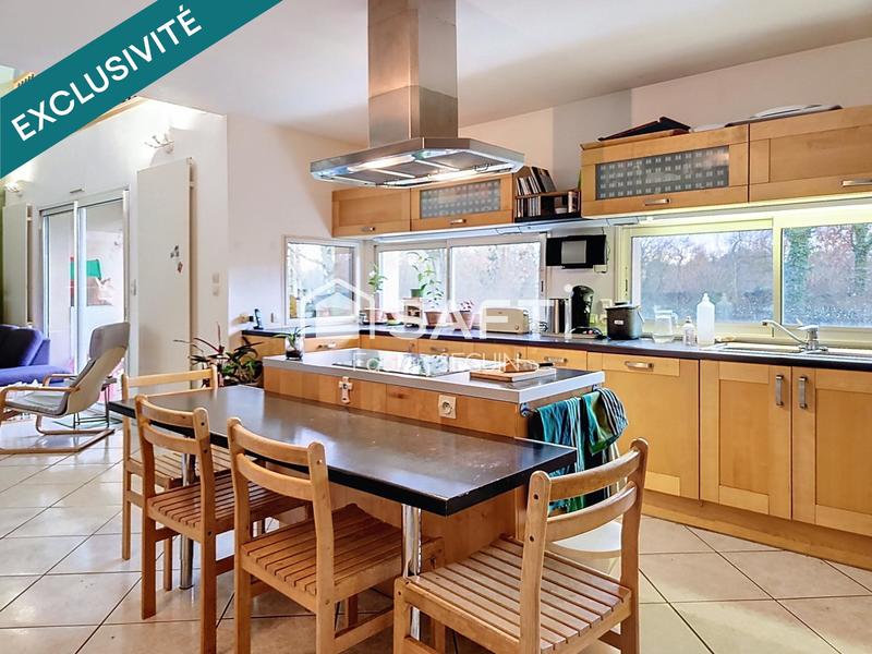 Maison - 249 m² - 9 pièces