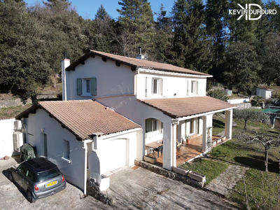 Maison - 135 m² - 7 pièces