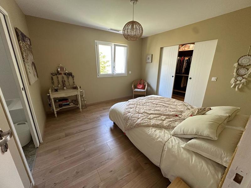 Villa - 186 m² - 8 pièces