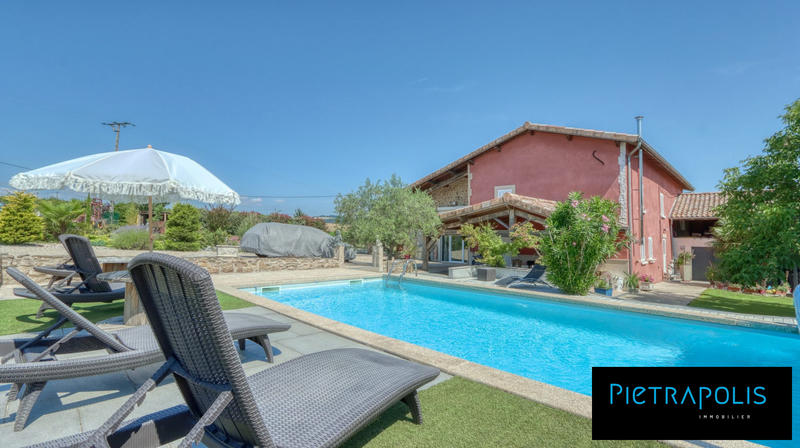 Maison ancienne - 332 m² - 9 pièces