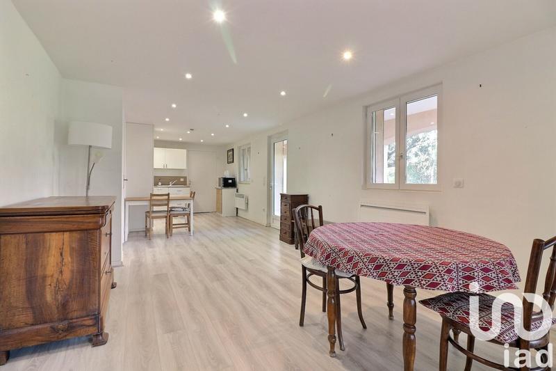 Maison - 216 m² - 6 pièces