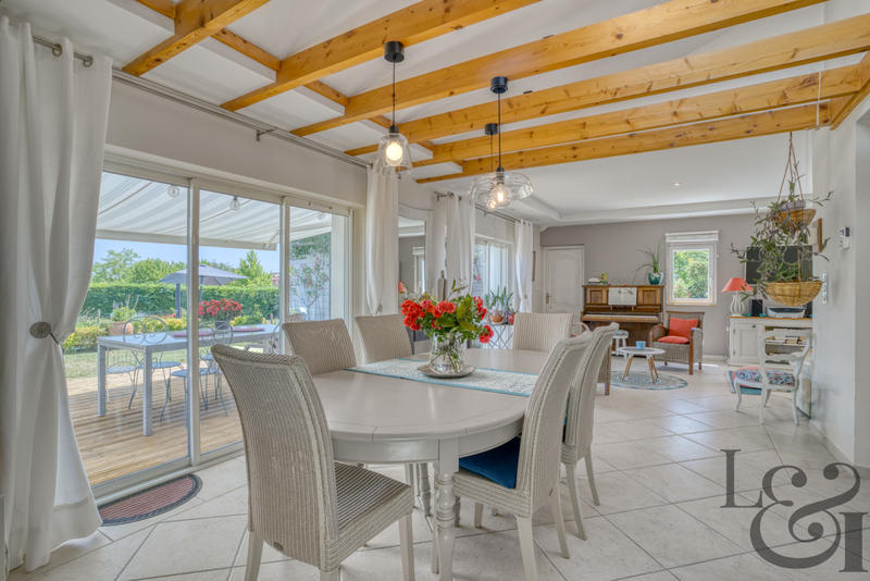 Maison - 196 m² - 5 pièces