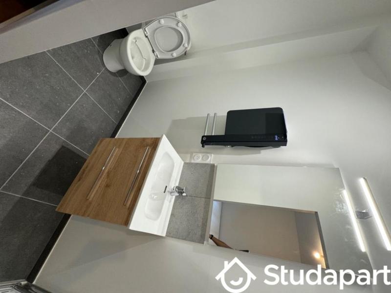 Chambre - 13 m² - 1 pièce