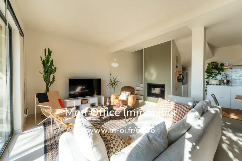 Maison - 330 m² - 10 pièces