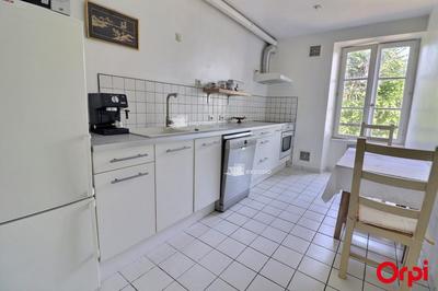 Maison - 210 m² - 9 pièces