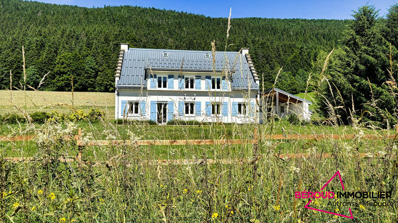 Maison - 300 m² - 10 pièces