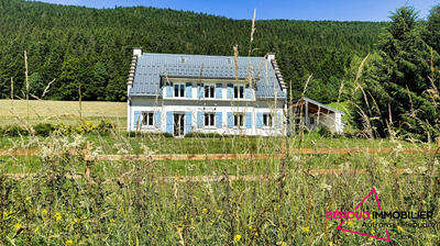 Maison - 300 m² - 10 pièces