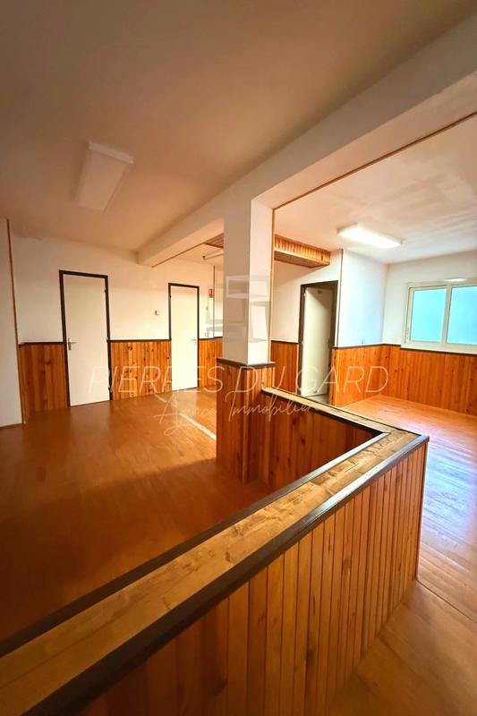 Local commercial - 285 m²