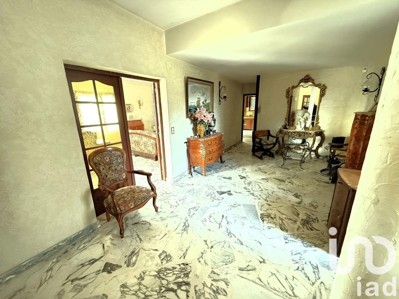 Maison - 240 m² - 10 pièces