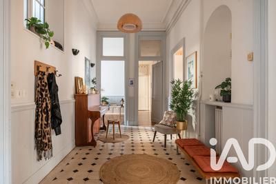 Appartement - 144 m² - 5 pièces