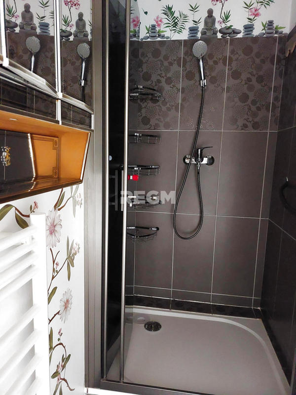 Appartement - 90 m² - 4 pièces