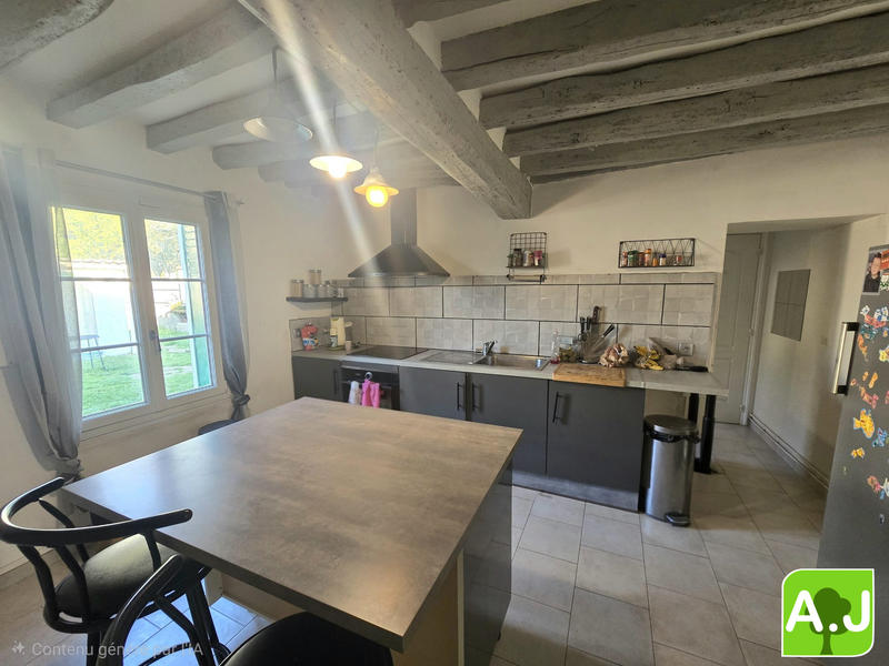 Maison - 104 m² - 4 pièces