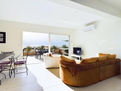 Maison - 270 m² - 11 pièces