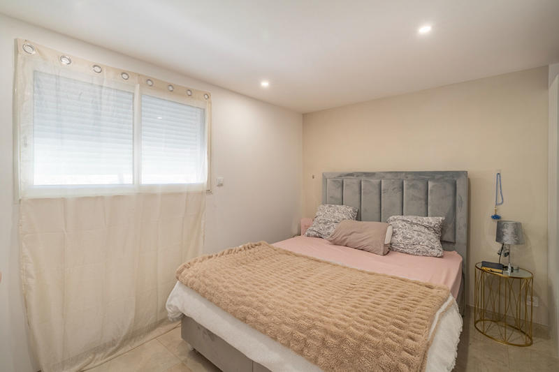 Maison - 210 m² - 7 pièces