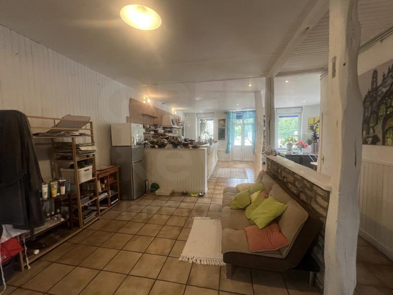 Maison - 232 m² - 8 pièces