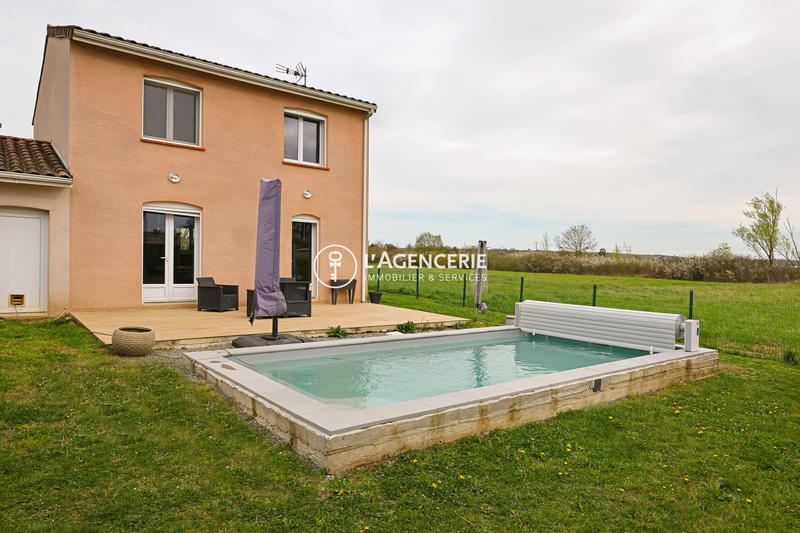 Maison - 92 m² - 4 pièces