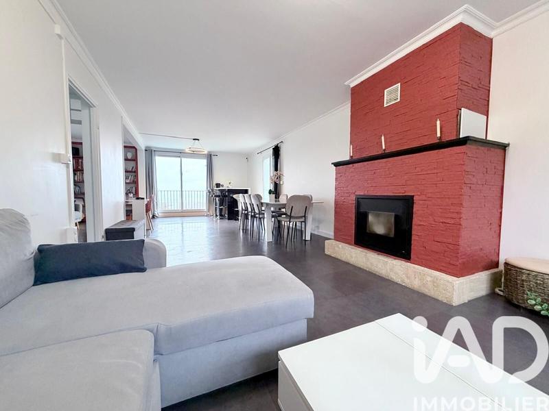 Maison - 220 m² - 10 pièces