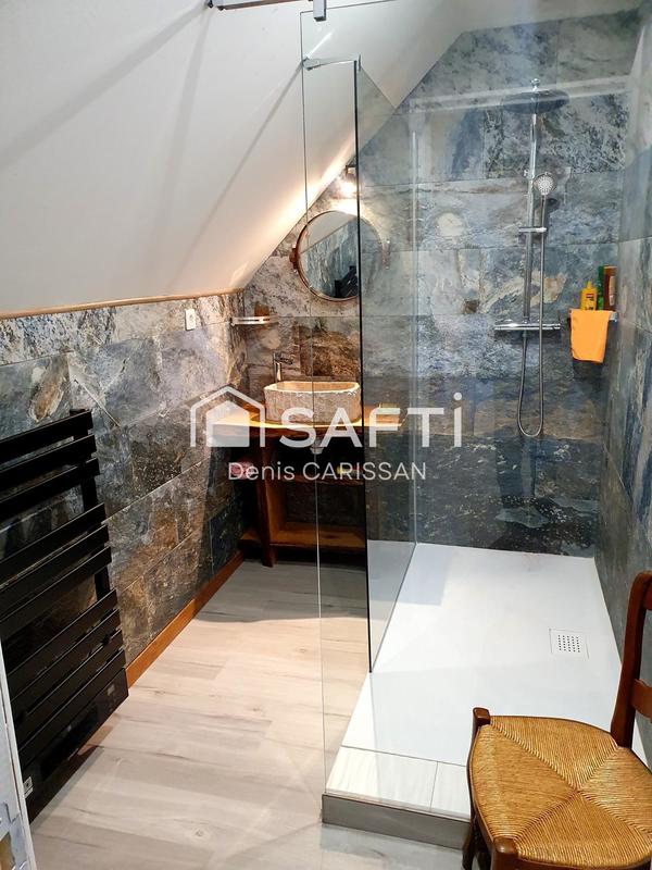 Maison - 151 m² - 8 pièces