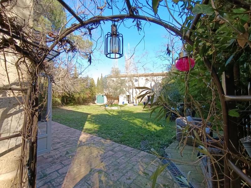 Mas - 342 m² - 15 pièces