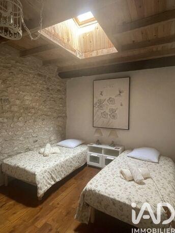 Maison - 450 m² - 20 pièces