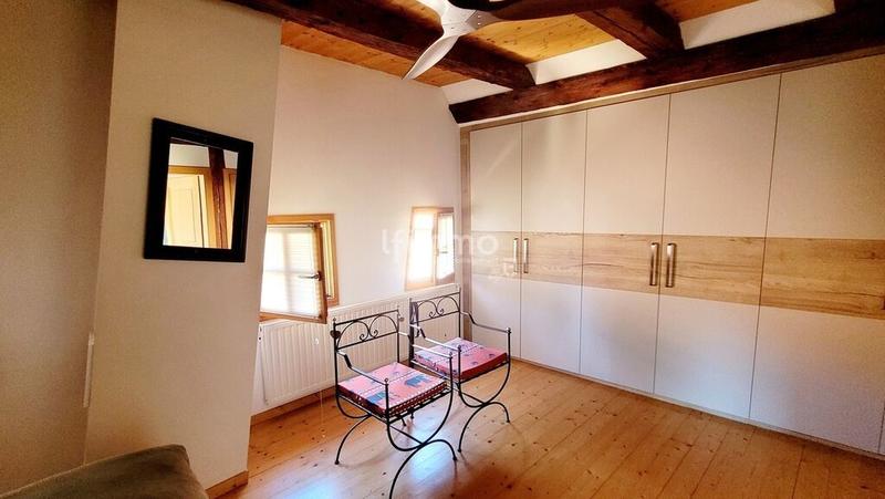 Maison - 207 m² - 7 pièces