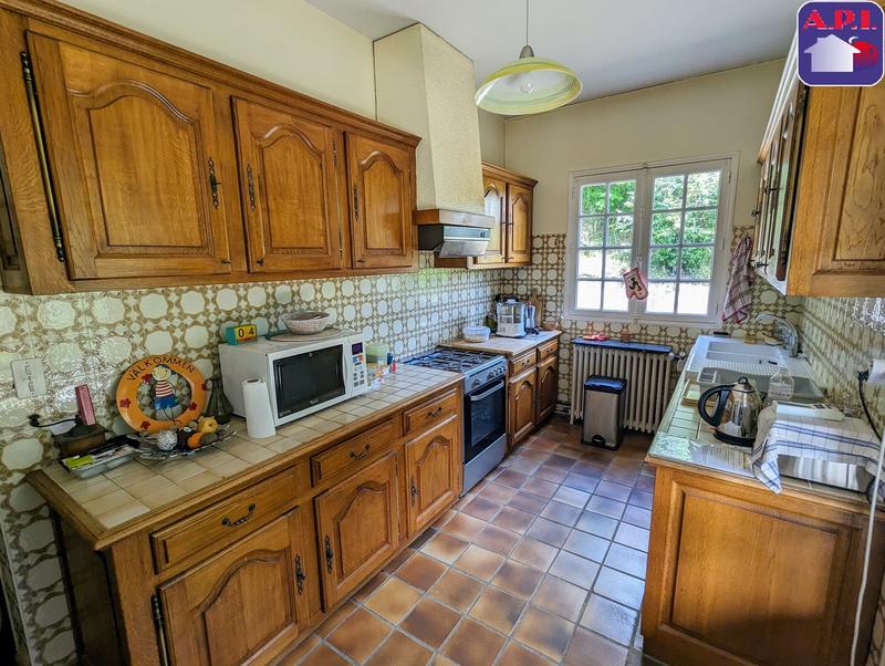 Maison - 213 m² - 7 pièces