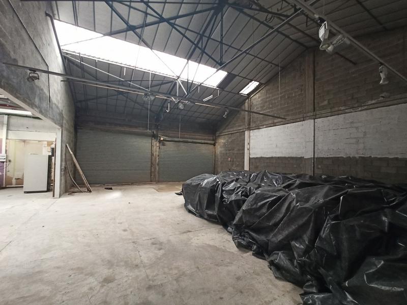 Local commercial - 5 000 m²