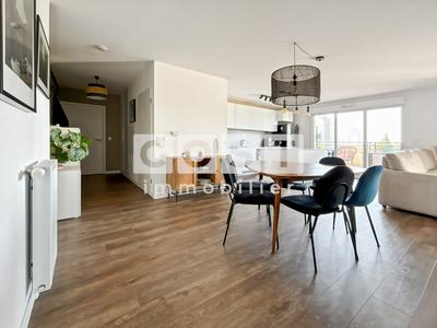 Appartement - 81 m² - 4 pièces