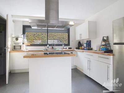 Appartement - 95 m² - 4 pièces