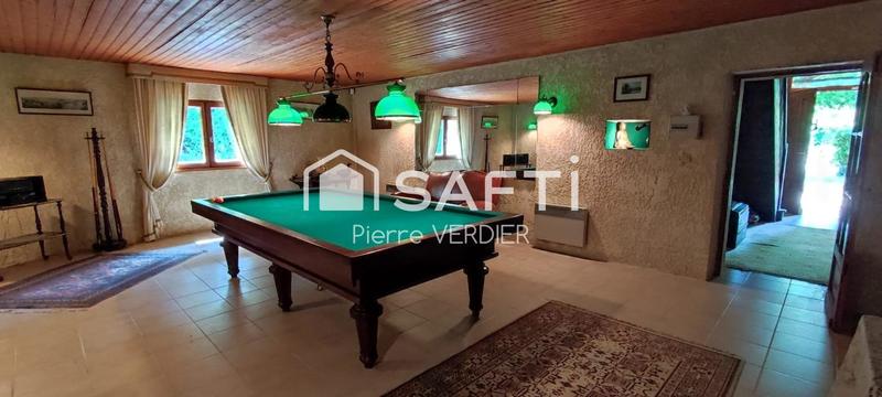 Maison - 255 m² - 8 pièces