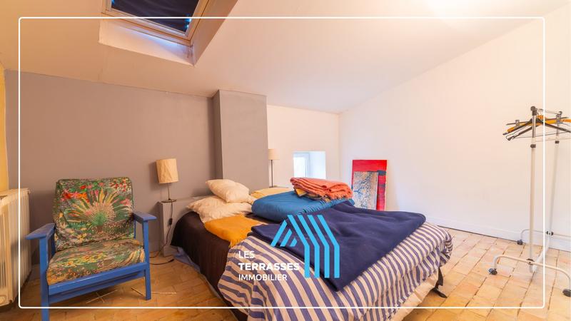 Appartement - 260 m² - 8 pièces