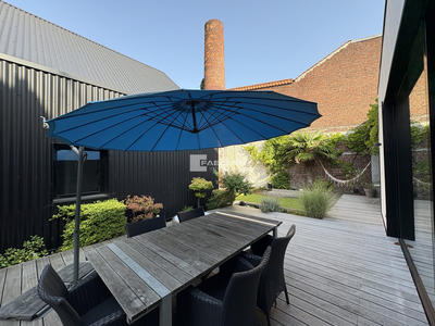 Maison - 258 m² - 8 pièces