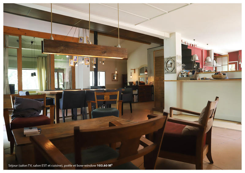 Maison - 240 m² - 7 pièces