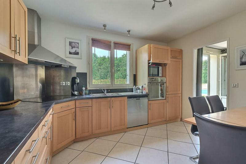 Maison - 171 m² - 8 pièces