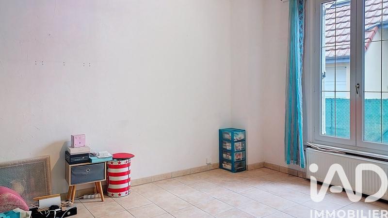 Maison - 99 m² - 6 pièces